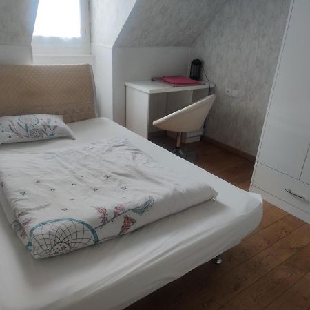 Chambre Privee A Bobigny -Salle De Bain Et Toilettes Sont Commune, -Pas De Cuisine Εξωτερικό φωτογραφία