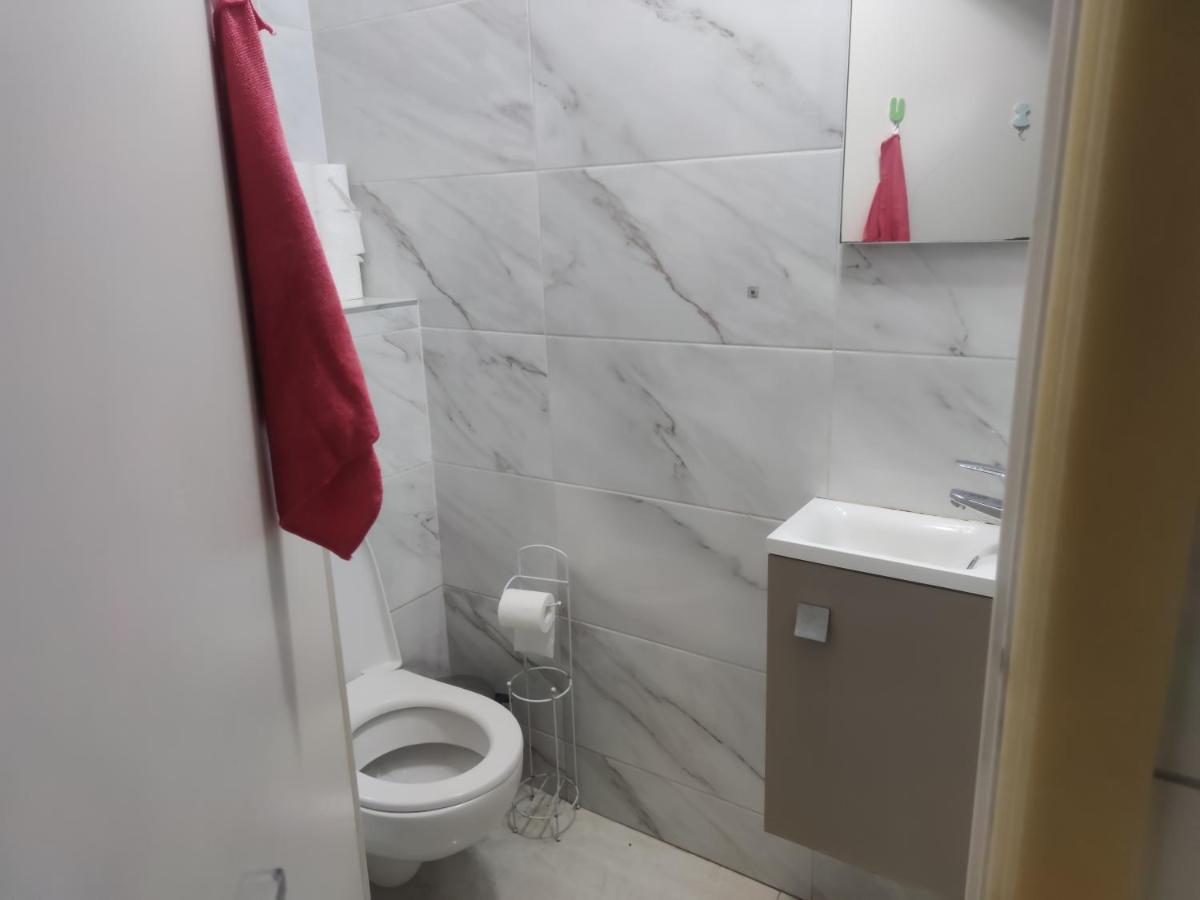 Chambre Privee A Bobigny -Salle De Bain Et Toilettes Sont Commune, -Pas De Cuisine Εξωτερικό φωτογραφία